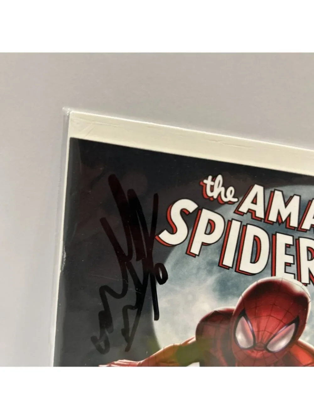 Amazing Spiderman 3 Nm- Personally Signed By Inhyuk Lee Variant Comic Book